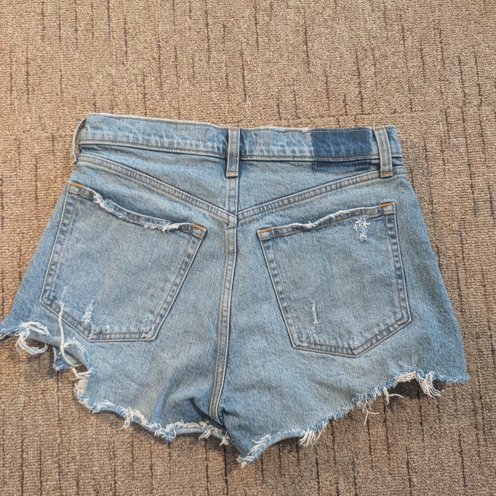 Abercrombie & Fitch The Mom Short High Waisted Distressed Jean Shorts Size 28/6 - Picture 6 of 7